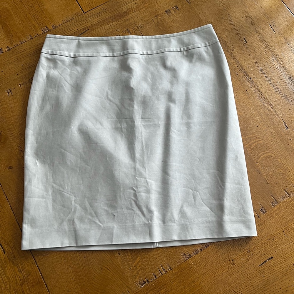 NWT Banana Republic skirt - tan size 10